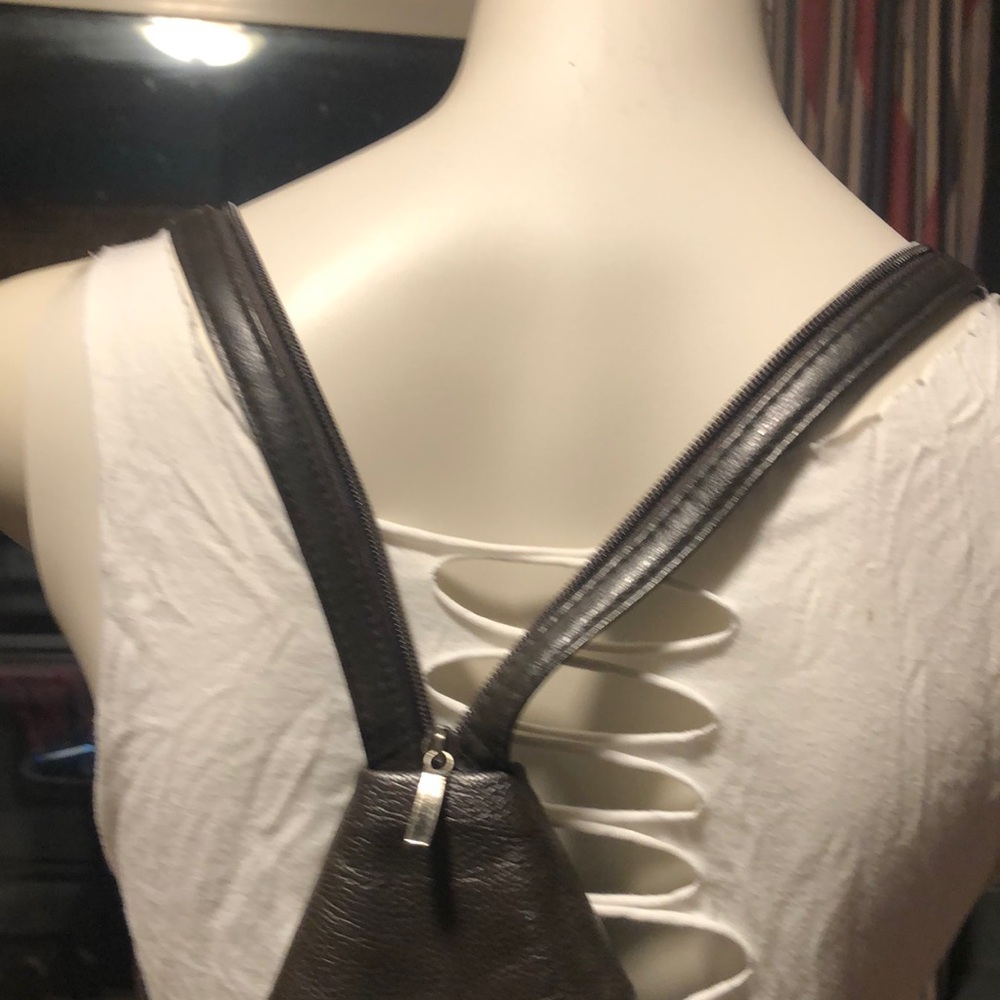 Stylish Leather Backpack - image 4